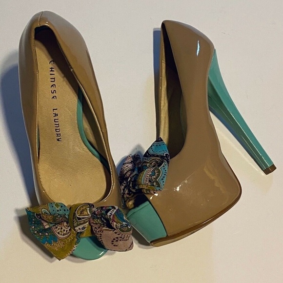 Chinese Laundry Pump Heels Beige Peep Toe Size 6 - Picture 5 of 11